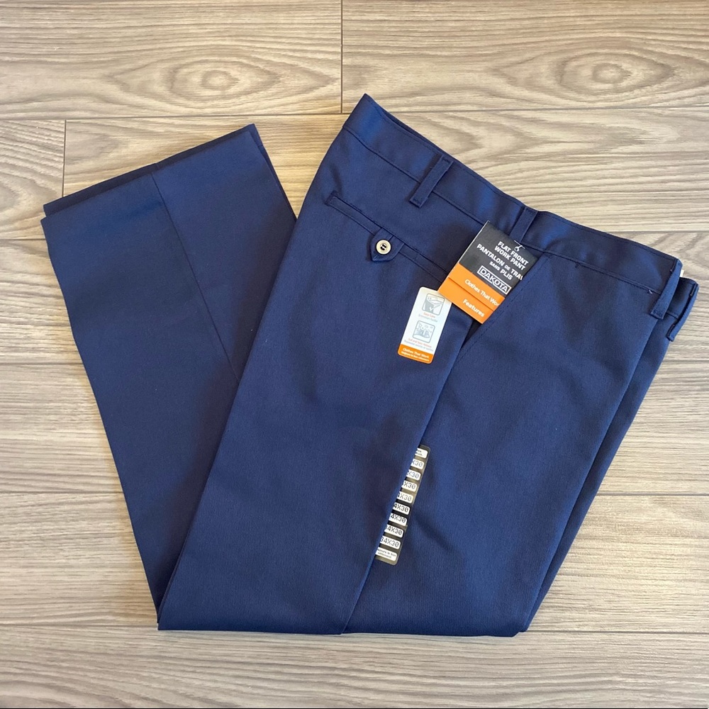 *NWT*Mens work pant in navy Sz 34x30